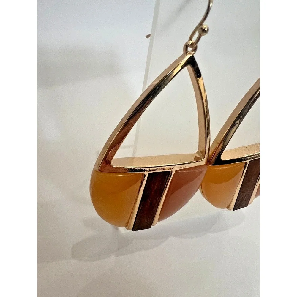 Uncas Int Gold Blush Wine Dangle Earrings Resin Wood Earth Tones Vendor Sample‎
